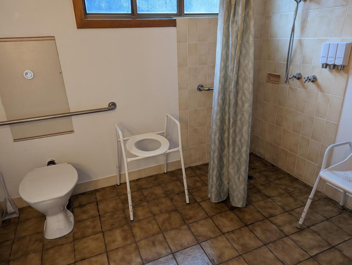 Elm Court Motel Олбери Экстерьер фото