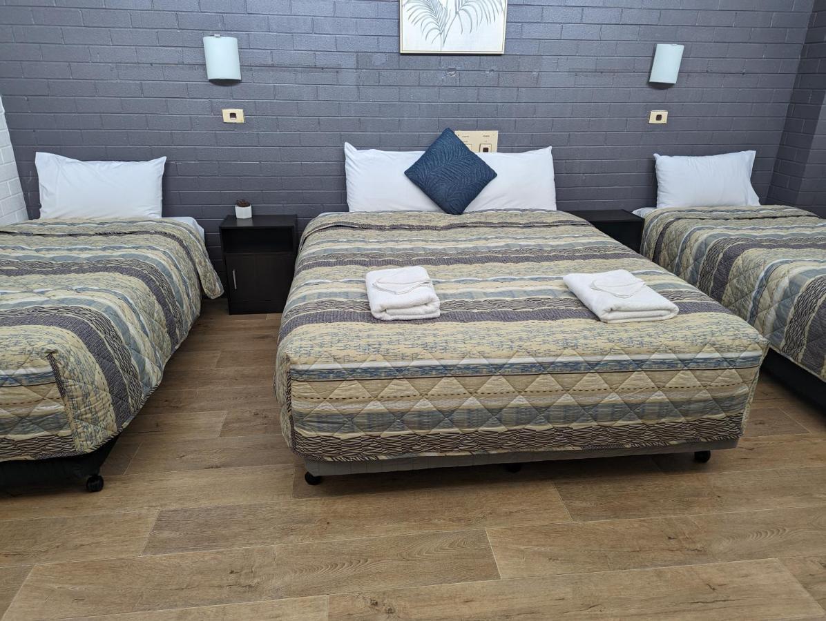 Elm Court Motel Олбери Экстерьер фото