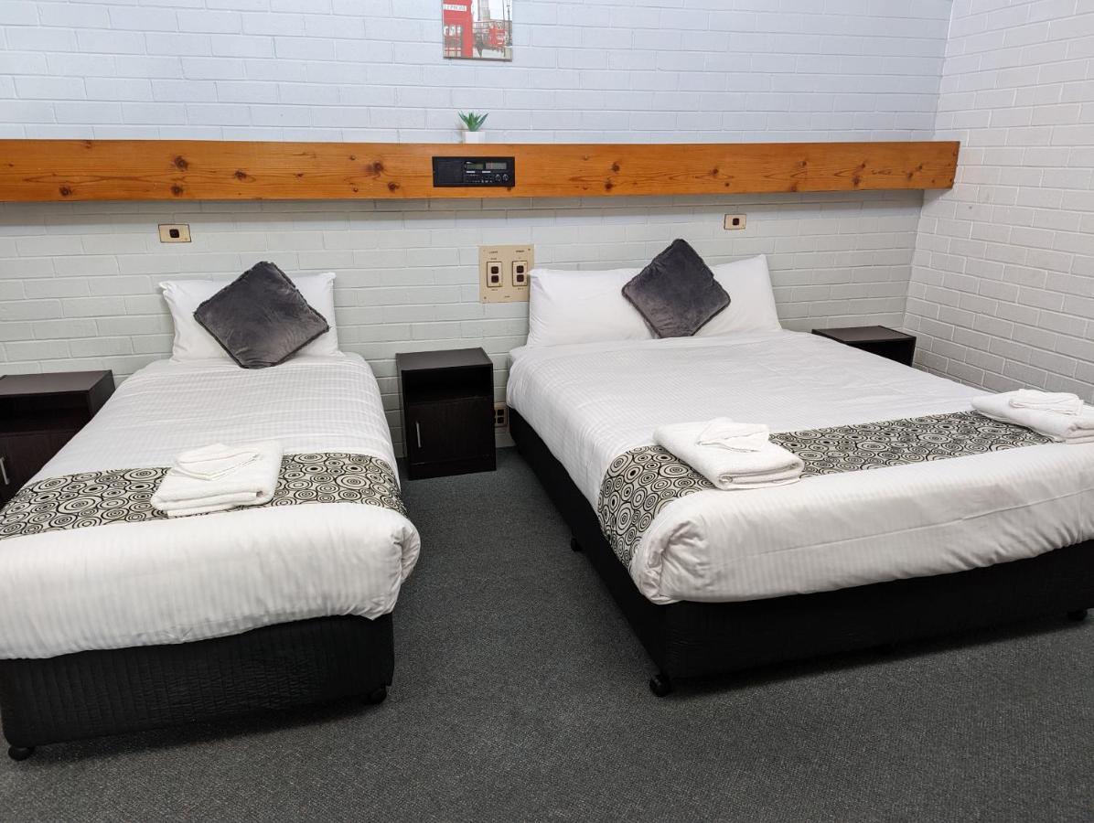 Elm Court Motel Олбери Экстерьер фото